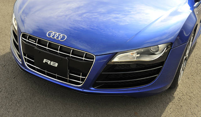 <b>Audi R8 5.2 FSI quattro｜アウディ R8 5.2 FSI クワトロ</b>