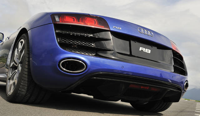 <b>Audi R8 5.2 FSI quattro｜アウディ R8 5.2 FSI クワトロ</b>