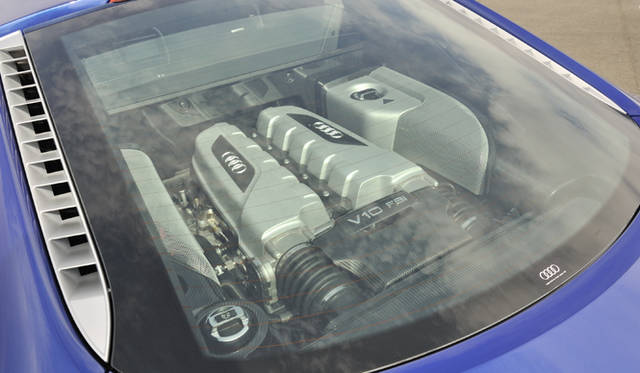 <b>Audi R8 5.2 FSI quattro｜アウディ R8 5.2 FSI クワトロ</b>