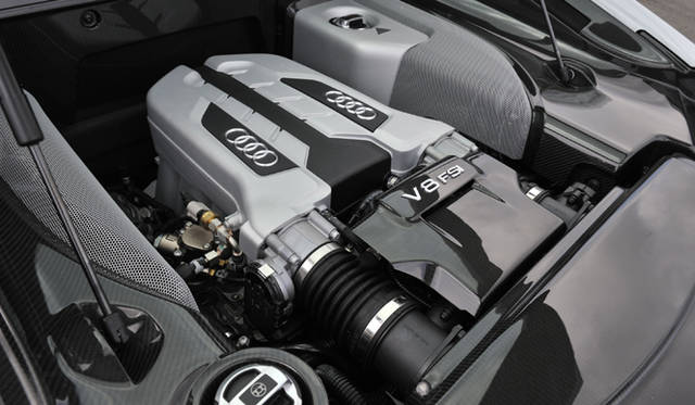 <b>Audi R8 4.2 FSI quattro｜アウディ R8 4.2 FSI クワトロ</b>