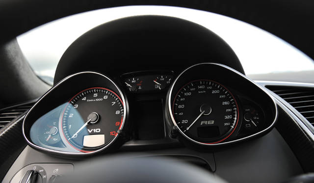 <b>Audi R8 5.2 FSI quattro｜アウディ R8 5.2 FSI クワトロ</b>