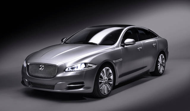 <b>New Jaguar XJ｜新型ジャガーXJ</b>