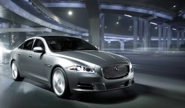 <b>New Jaguar XJ｜新型ジャガーXJ</b>