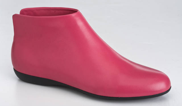 <b>Salvatore Ferragamo for Yohji Yamamoto</b> シューズ「LUEUR」 9万8700円