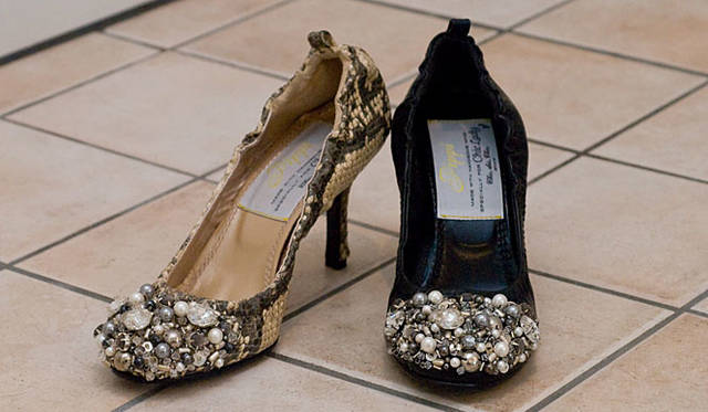 <strong>Pippi｜ピッピ</strong>　3万5700円（PP9-DH1 PYTHON）、3万5700円（PP9-DH1 BLACK）