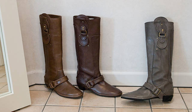 <strong>Pippi｜ピッピ</strong>　5万6700円（PP9-CFB15 KHAKI）、5万6700円（PP9-CFB15 CHOCO）、5万6700円（PP9-CFB15 GRAY）