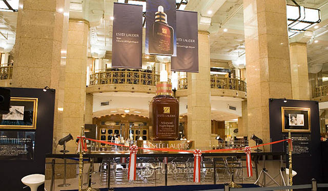 エスティ ローダー「アドバンス ナイト リぺア SR コンプレックス」発売記念イベント