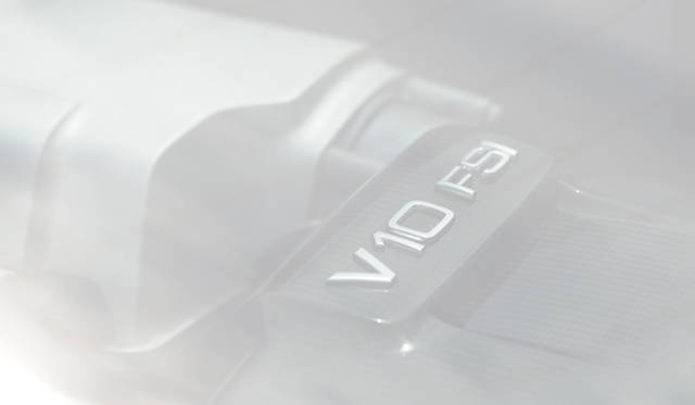 <b>Audi R8 5.2 FSI quattro｜アウディ R8 5.2 FSI クワトロ</b>