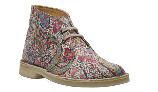 クラークス オリジナルズ デザートブーツ誕生60周年特別記念モデル「Liberty Print」1万6590円（ウィメンズ）