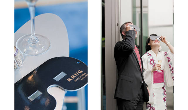 KRUG｜雲がかかる空を見上げる、オリヴィエ氏と紫舟氏。