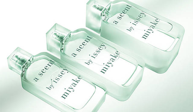 「ア セント バイ イッセイ ミヤケ（a scent by issey miyake）」