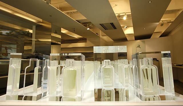「ア セント バイ イッセイ ミヤケ（a scent by issey miyake）」<br> ISSEY MIYAKE / AOYAMA (イッセイミヤケ 青山店) インスタレーション プロモーション