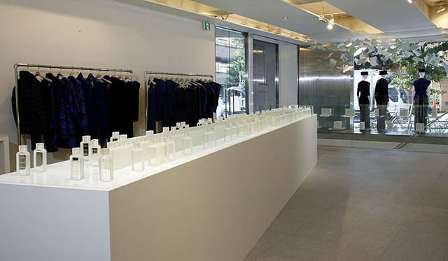 「ア セント バイ イッセイ ミヤケ（a scent by issey miyake）」<br> ISSEY MIYAKE / AOYAMA (イッセイミヤケ 青山店) インスタレーション プロモーション