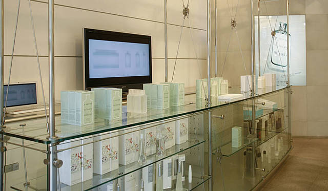 「ア セント バイ イッセイ ミヤケ（a scent by issey miyake）」<br> ISSEY MIYAKE / AOYAMA (イッセイミヤケ 青山店) インスタレーション プロモーション