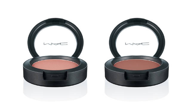 M・A・C「Make-Up Art Cosmetics（リチャード・フィリップス）」パウダー ブラッシュ（限定2色）各3150円<br>ザ パーフェクト チーク（ブルーピンク）、ノータブル（ウォームブラウン）