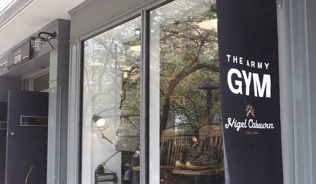 <strong>「THE ARMY GYM - Nigel Cabourn」外観</strong>