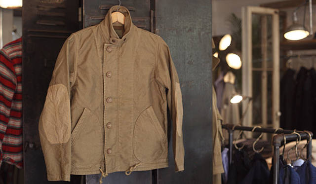 <strong>BASIC DECK JACKET 4万5150円</strong>