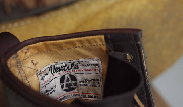 <strong>別注の「Yuketen」ハントブーツにはベンタイルのネームが付</strong>く