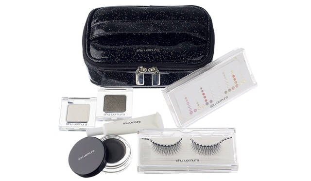 コスメキット　8085円、　シュウ　ウエムラ　ビューティーブティック　表参道ヒルズ店