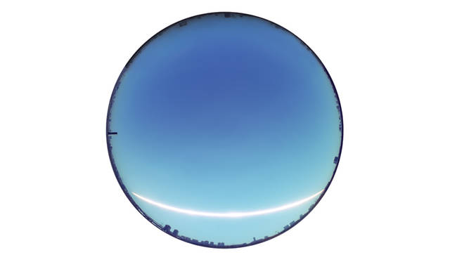 伊島薫「One sun」　Tokyo, Japan　© Kaoru Izima