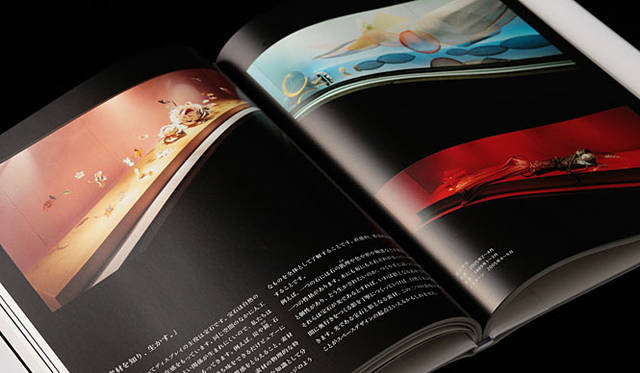 「真珠がつなぐミキモトのウインドウ」（株式会社六耀社）