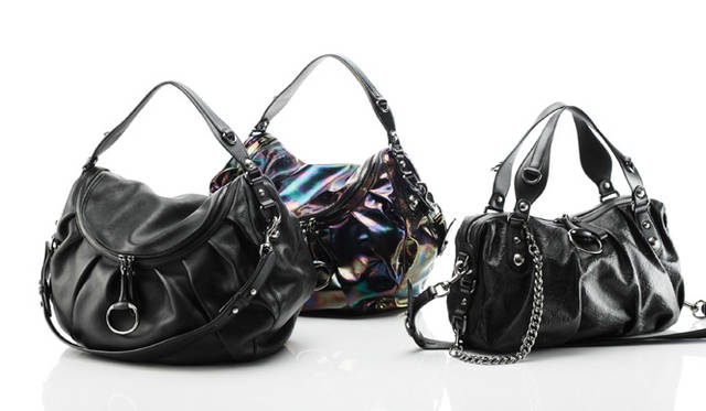 <b>GUCCI｜グッチ</b>　左から：「アイコンビット（ICON BIT）」ショルダーバッグ 29万1900円、27万900円、「アイコンビット（ICON BIT）」ボストンバッグ 30万6600円