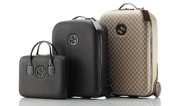 <b>GUCCI｜グッチ</b>　左から：「ビアッジョ（VIAGGIO）」ビジネスケース 18万9000円、「ビアッジョ（VIAGGIO）」トローリーケース 30万4500円、「ビアッジョ（VIAGGIO）」トローリーケース 31万9200円