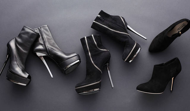 <b>GUCCI｜グッチ</b>　左から：15万4350円（H10.5cm）、15万8550円（H10.5cm）、15万4350円（H10.5cm）