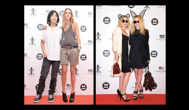 OPENING CEREMONY｜オープニング・セレモニー　<br>左から、　デザイナーのアレキサンダー・ワン、　モデルのエリン・ワッソン、　アシュレー・オルセン、　メアリー・ケイト・オルセン