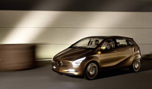 <b>Mercedes-Benz Blue Zero E-CELL PLUS｜メルセデス・ベンツ ブルーゼロ Eセル プラス</b>