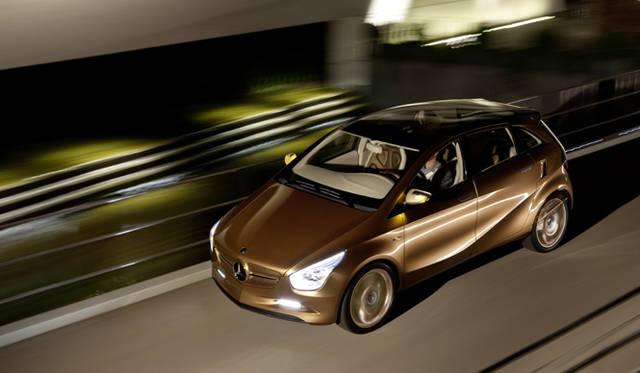 <b>Mercedes-Benz Blue Zero E-CELL PLUS｜メルセデス・ベンツ ブルーゼロ Eセル プラス</b>