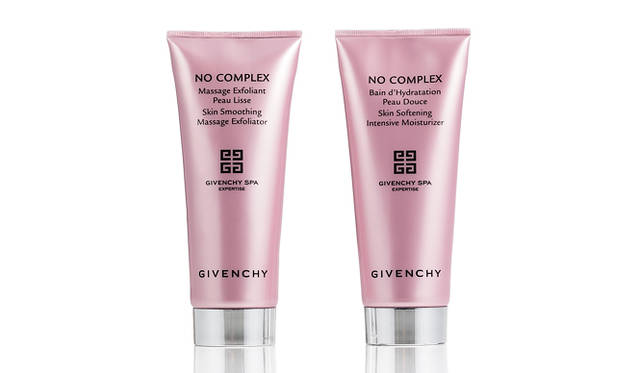 パルファム ジバンシイ│至福の時間を約束する、「ジバンシイ スパ」でも使用され、国内でも入手可能なリラクゼーションシリーズの2品。<br>右／ノーコンプレックス スパ エクスフォリエーター（ボディ スクラブ）5775円（200ml）、<br>左／ノーコンプレックス スパ モイスチュア（ボディ 乳液）6300円（200ml）