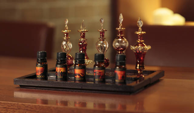 Shangri-La Hotel Tokyo｜シャングリ・ラ ホテル 東京　CHI ｢氣｣ スパ　五行のエレメントに対応するオイル。