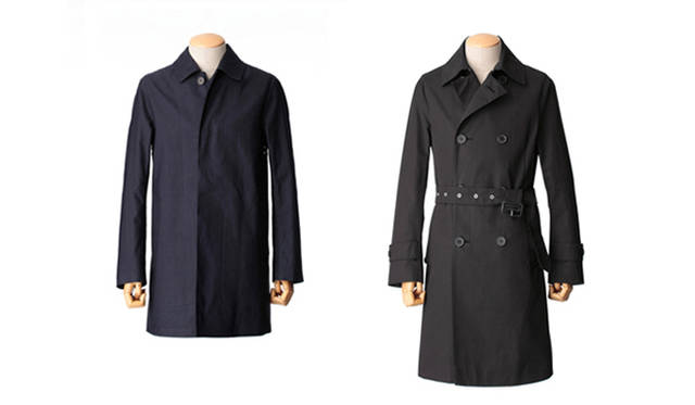 　左から：DUNOON｜ダヌーン（コットンゴム引き） 12万6000円／ル ドーム エディフィス 丸の内（Tel. 03-6212-2460）、MONKTON｜モンクトン（コットンギャバジン） 12万6000円／ル ドーム エディフィス 新宿（Tel. 03-5366-7161）