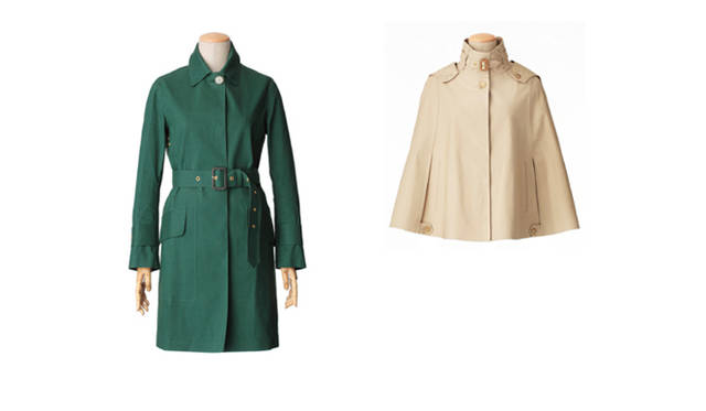 　左から：FORRES LONG｜フォレス ロング（コットンゴム引き） 14万1750円／martinique代官山（Tel. 03-5428-1018）、CAPUTH｜カプス（コットンゴム引き） 12万9675円／DRESSTERIOR 二子玉川店（Tel. 03-5797-3351）