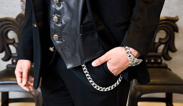 <b>CHROME HEARTS│クロムハーツ</b>　村上秀之さん（クロムハーツ トーキョー店長）