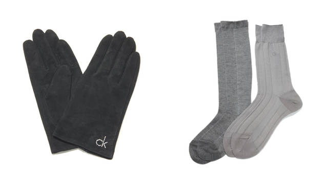 <strong>ck Calvin Klein｜カルバン・クライン</strong>　左からスワロフスキー付きスエード・グローブ 8400円　ドレスソックス（メンズ） 1050円　ドレスソックス（ウィメンズ） 1050円<br>■西武渋谷店A店6F/西武有楽町店1F