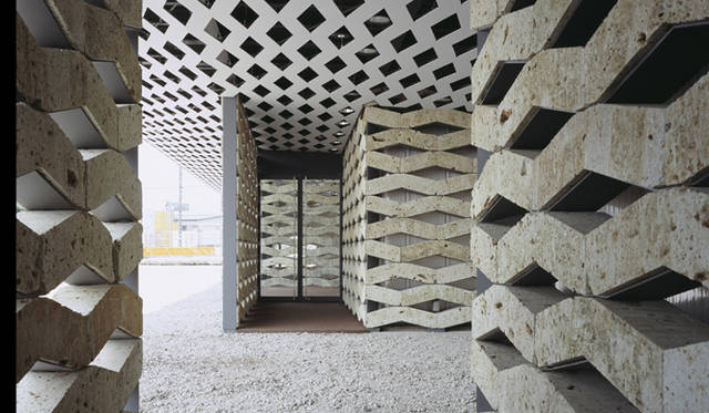 栃木県高根沢駅前「ちょっ蔵広場」