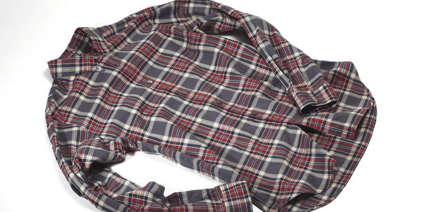 　“懐かしさ”がかえって新鮮な、大柄チェックのボタンダウンシャツ 2万7300円