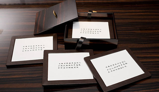 TOM FORD│ビスポーク（Made to Measure）<br>シャツの刺しゅうのフォント見本