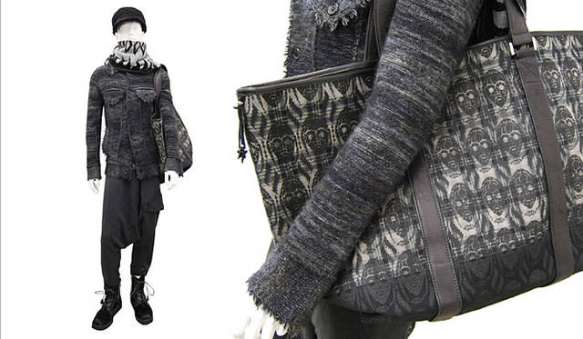 伊勢丹新宿店メンズ館2F 「MEDICOM TOY / OriginalFake / ADAMITE / FABRICK Protégé」<br>ニットジャケット4万4100円、サルエルパンツ2万9400円、トートバッグ3万5700円、マフラー2万9400円、キャスケット1万5750円（すべてADAMITE／キャスケットのみ9月26日発売予定、ほか発売中）