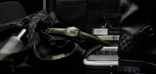 Franck Muller／Casablanca Camoufulage｜フランク・ミュラー／カサブランカ カモフラージュ｜アタッシュケース6万3000円（RIMOWA／林五Tel03-6243-7676） 