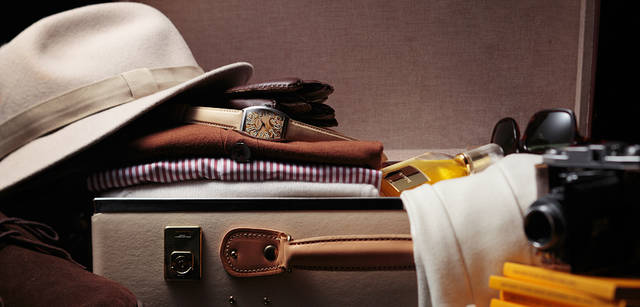 Franck Muller／Casablanca Camoufulage｜フランク・ミュラー／カサブランカ カモフラージュ｜トローリーケース12万3900円（GLOBE-TROTTER／ヴァルカナイズ南青山本店Tel03-5464-5255）