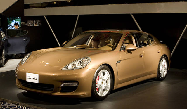 <b>PORSCHE PANAMERA｜ポルシェ・パナメーラ</b>