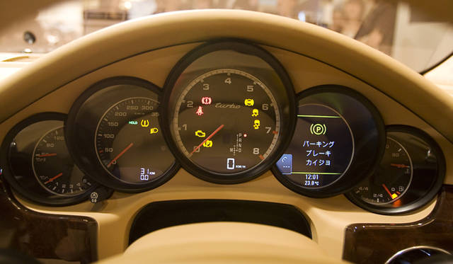 <b>PORSCHE PANAMERA｜ポルシェ・パナメーラ</b>