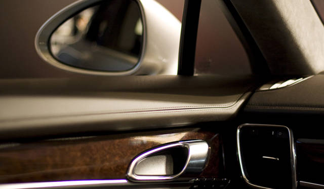 <b>PORSCHE PANAMERA｜ポルシェ・パナメーラ</b>