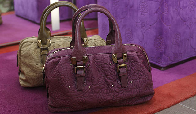 <strong>ETRO│エトロ</strong>　「Margot Soft」バッグ 各19万9500円