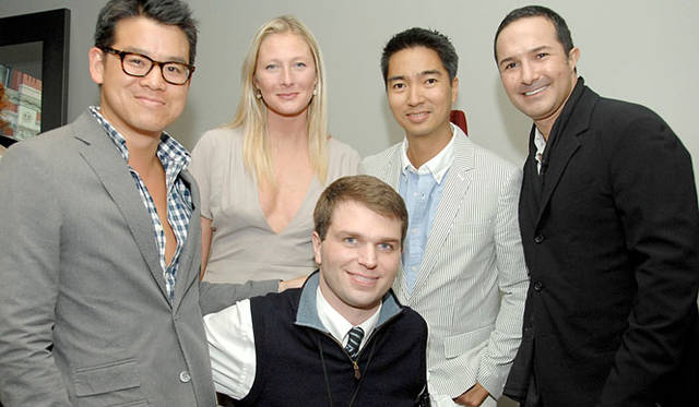 Matin’s Guest。以下、すべて2009年6月に行われた、ORLANE Paris Cocktail to Benefit Afghan Handsのイベントより<br>時計回りに左から、DesignerのPeter Som, ModelのMaggie Rizer, Rafe Totengco, Matin, Francesco Clark