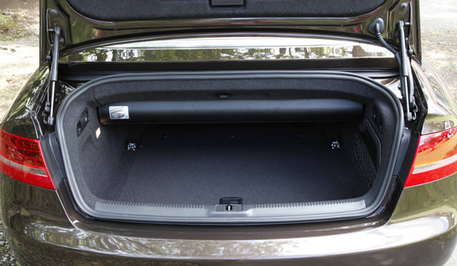 <em>Audi A5 Cabriolet｜アウディ A5 カブリオレ</em>