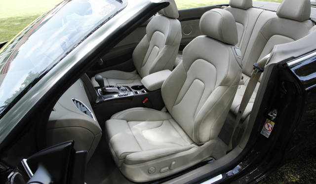 <em>Audi A5 Cabriolet｜アウディ A5 カブリオレ</em>